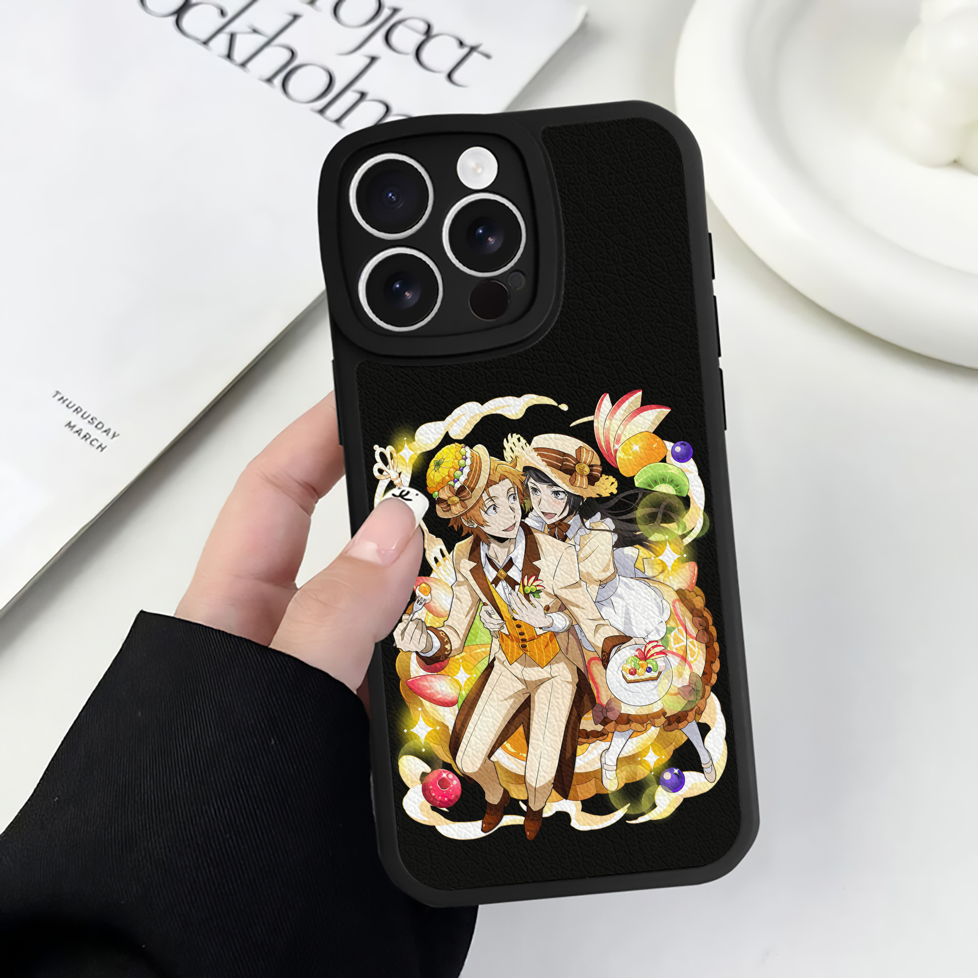 （画像用） 文豪ストレイドッグス Bungo Stray Dogs 【iPhone 16シリーズ対応】シリコンスマホケース（レザー調） 材質：シリコン